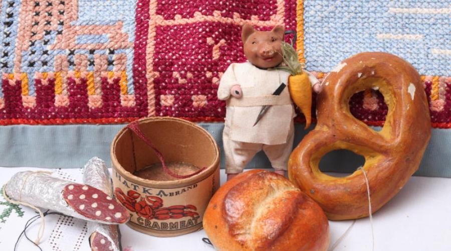 Trzy stulecia rosyjskiej choinki. Zabawki choinkowe - Historia Olga Sinyakina Choinka Toy Collector
