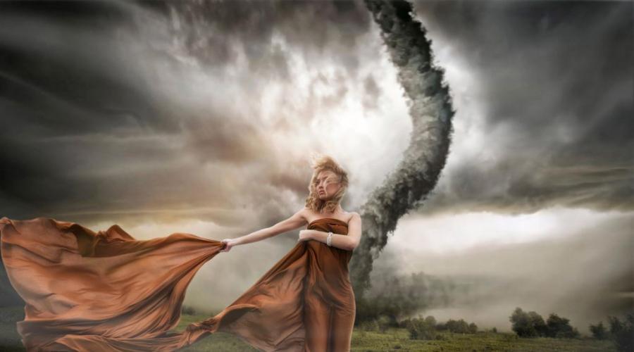 I dreamed of a strong hurricane.  Dream Interpretation: Why do you dream about a hurricane?