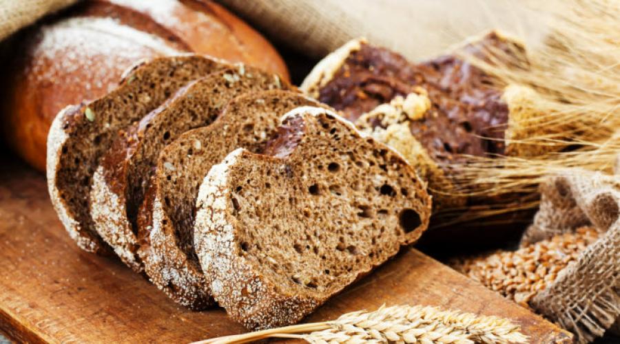 Chleb żytni - jak upiec w domu w piekarniku lub wypiekaczu według przepisów ze zdjęciem.  Jak zrobić chleb żytni bez drożdży