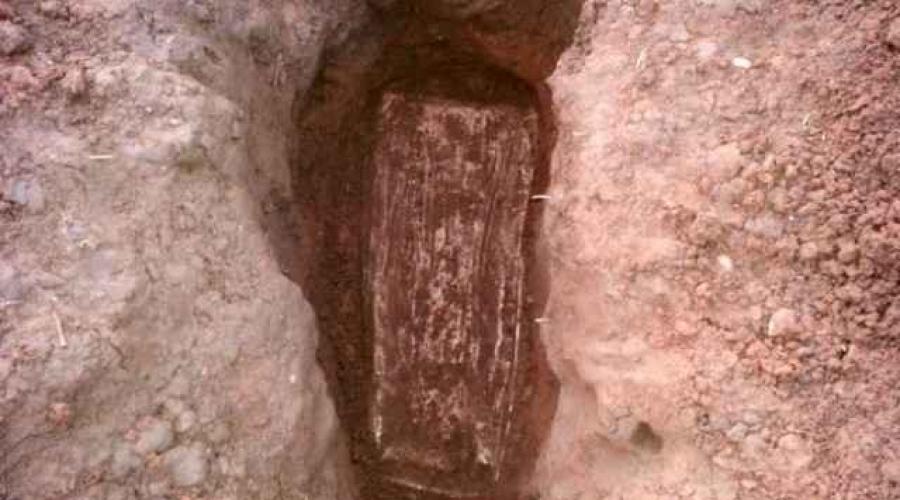 Le sepolture dei bambini antiche più misteriose. Cosa hanno avuto origine degli archeologi in Neichlotsky Lane antiche scoperte degli archeologi