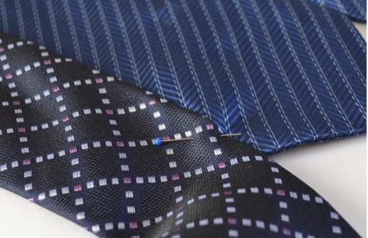 روبالشی ساخته شده از کراوات